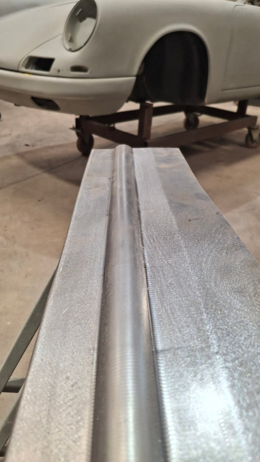 Curved rib profile